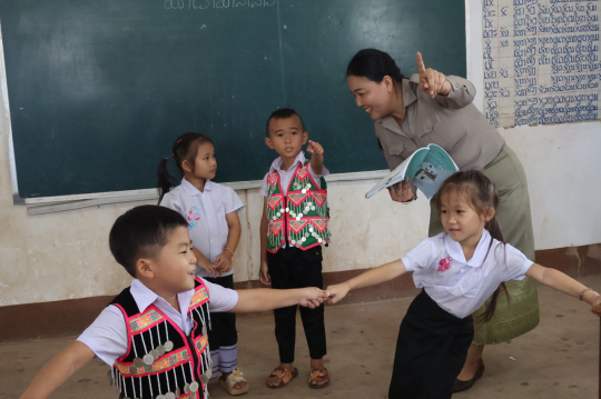 Ministry of Education, Australia ensure all students receive Lao language support they need when starting school